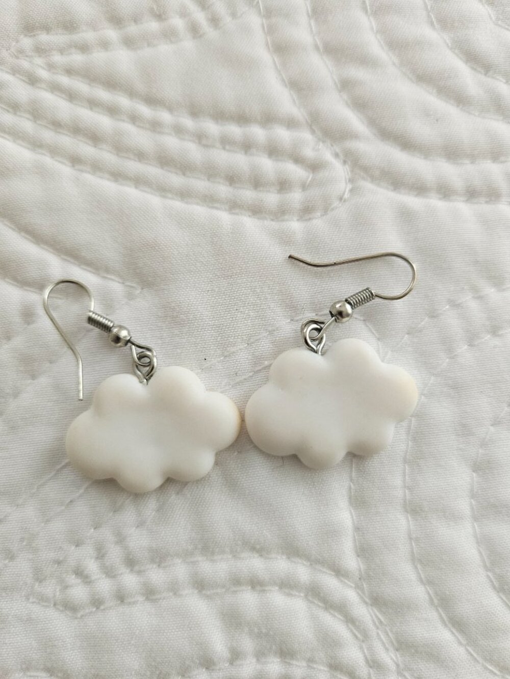 Cute earings bundle - Picture 3 of 16